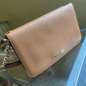 BRAND NEW CALVIN KLEIN CROSSBODY BAG